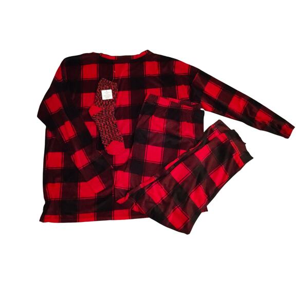 Sonoma Goods for Life XXL Women’s Red Black Plaid Pajama Set With Socks - Picture 12 of 12